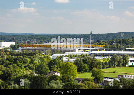 Angolo di alta vista da Berensberg giù al Tivoli Soccer Stadium e il Hauptstadion equestre di Aachen. Foto Stock