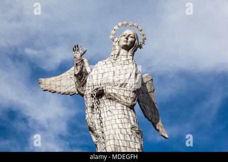 Virgen del Panecillo, monumentale scultura in metallo di alluminio. Quito, Ecuador Foto Stock