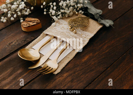 Close-up di posate in oro Foto Stock