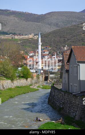 La bellissima città di Prizren nel Kosovo (ex Iugoslavia) Foto Stock