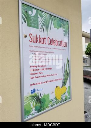 Poster per la celebrazione della festa ebraica Sukkot in Palo Alto, California, 20 settembre 2017. () Foto Stock