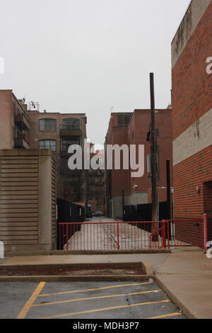 Vicolo vie di vista di un centro di Chicago vicolo. Foto Stock