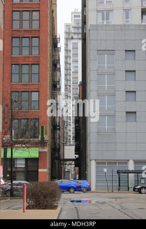 Vicolo vie di vista di un centro di Chicago vicolo. Foto Stock