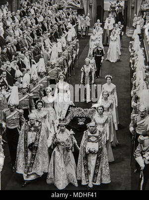 L incoronazione della Regina Elisabetta II il 2 giugno 1953, nell'Abbazia di Westminster, Londra. Foto Stock