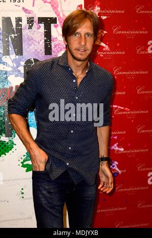 Milano, Italia. Xx Apr, 2018. Milano, 'non interrompere il vostro Creativy' Party nella foto: Massimo Ambrosini Credit: Indipendente Agenzia fotografica/Alamy Live News Foto Stock