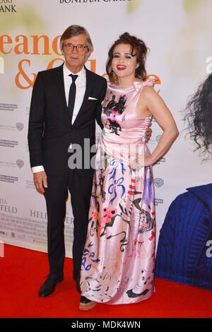 Helena Bonham Carter e il regista Bille August Eleanor & Colette premiere presso AGON Lichtburg on April 19, 2018 a Essen, | Verwendung weltweit/picture alliance Foto Stock