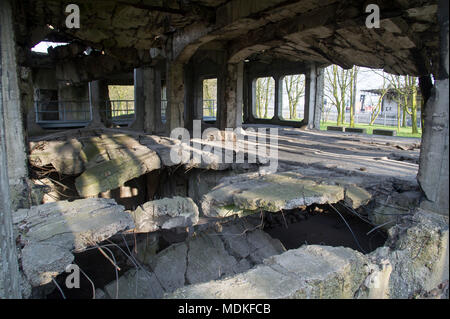 Resti di nuova caserma della ex Wojskowa Skladnica Tranzytowa (Militare Polacco deposito di transito) stabiliti durante interwar periodo e noto per Battl Foto Stock