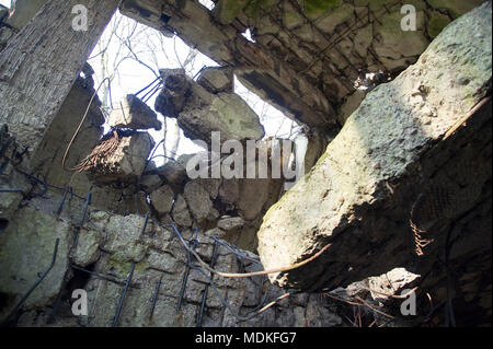 Resti di nuova caserma della ex Wojskowa Skladnica Tranzytowa (Militare Polacco deposito di transito) stabiliti durante interwar periodo e noto per Battl Foto Stock