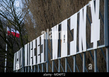 Nigdy wojny wiecej (Non più guerra) segno sulla Westerplatte dove è stato Wojskowa Skladnica Tranzytowa (Militare Polacco deposito di transito) stabiliti durante l'inter Foto Stock