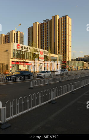 Nuova costruzione blocco di appartamenti in di Tongzhou, un grosso sobborgo a est di Pechino, Cina Foto Stock