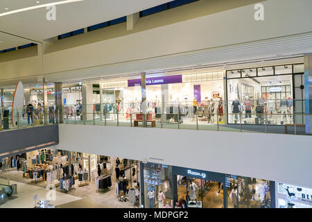 BUSAN, COREA DEL SUD - 25 Maggio 2017: all'interno di Lotte Mall in Busan. Foto Stock
