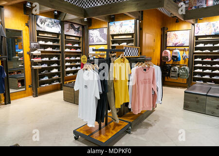 BUSAN, COREA DEL SUD - 28 Maggio 2017: un negozio furgoni a Lotte Department Store Foto Stock