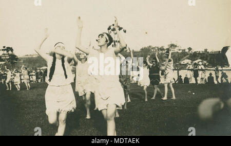 Gruppo di alta scuola di danza delle ragazze in Brisbane. Posizione: Brisbane, Queensland Descrizione: fotografie di alcuni di alta scuola ragazze che ballano in Brisbane. Foto Stock