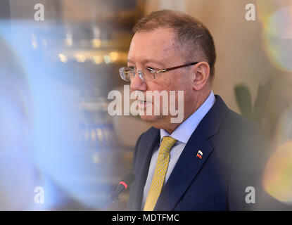 Ambasciatore russo nel Regno Unito Alexander Vladimirovich Yakovenko intervenendo a una conferenza stampa presso l'Ambasciata russa a Londra. Foto Stock