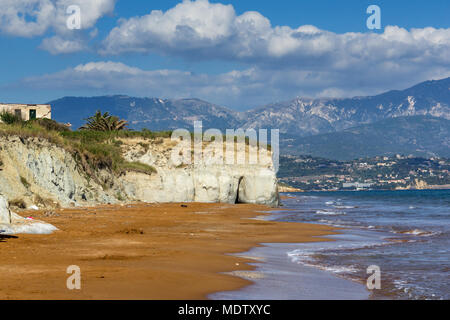 Amazing seascape di Xi Beach,spiaggia con sabbia rossa in CEFALLONIA, ISOLE IONIE, Grecia Foto Stock