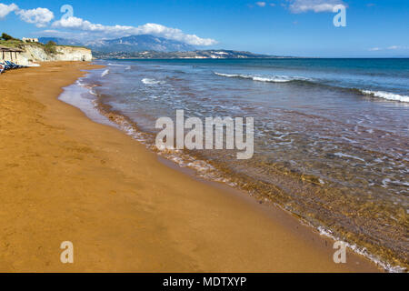 Amazing seascape di Xi Beach,spiaggia con sabbia rossa in CEFALLONIA, ISOLE IONIE, Grecia Foto Stock