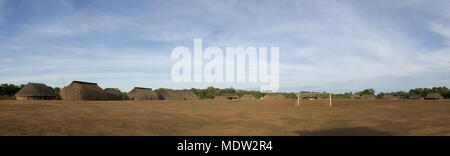 Panoramico borgo Aiha Kalapalo - Parco indigeno dello Xingu Foto Stock
