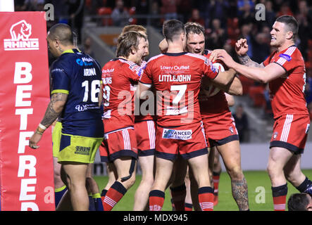 Xx Aprile 2018, AJ Bell Stadium, Manchester, Inghilterra; Betfred Super League Rugby, Salford Red Devils v Wakefield Trinità; George Griffin di Salford Red Devils celebra la sua rtry Foto Stock