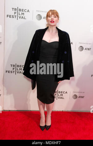 NEW YORK, NY - 20 aprile: Bryce Dallas Howard assiste il National Geographic premiere screening di 'Genius: Picasso" durante il 2018 Tribeca Film Festival a BMCC Tribeca PAC sul 20 aprile 2018 a New York City. Credito: Ron Adar/Alamy Live News Foto Stock