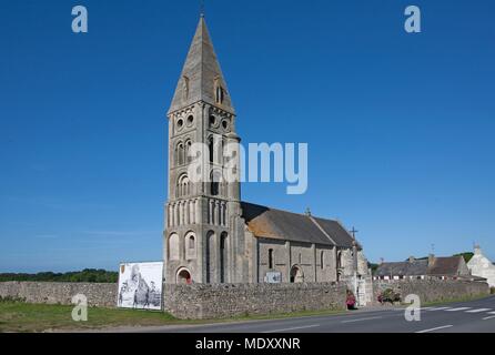 Francia, Bassa Normandia, Calvados, Bessin, bernieres sur mer, Chiesa de bernières, luogo di sbarco; Foto Stock