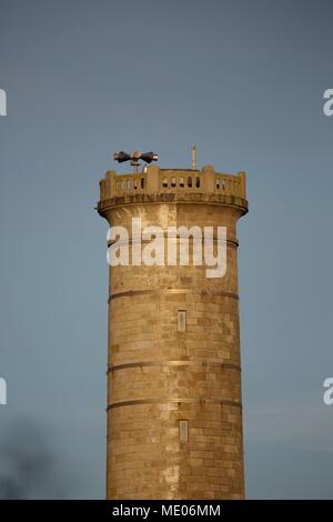 Francia, regione Bretagna, Sud Finisterre, bigouden paese, Pointe de Penmarc'h, Saint-Pierre, Phare d'Eckmühl, il vecchio faro Foto Stock