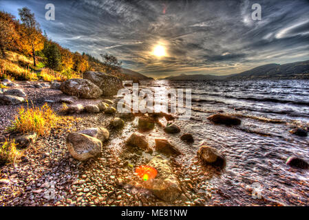 Loch Ness, Scozia. Stagliano artistico vista di Loch Ness rive. Foto Stock