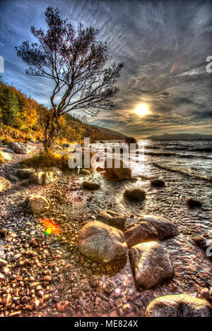 Loch Ness, Scozia. Stagliano artistico vista di Loch Ness rive. Foto Stock