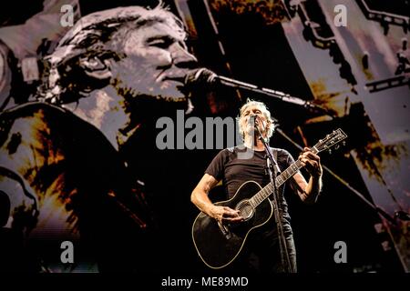 Bologna Italia 21 aprile 2018 Roger Waters live in Unipol Arena Bologna © Roberto Finizio / Alamy Live News Foto Stock