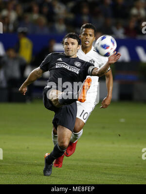 Los Angeles, California, USA. Xxi Aprile, 2018. Atlanta United defender Michael Pine Lodge Hotel (3) calci la palla durante il 2018 Major League Soccer (MLS) match tra galassia di Los Angeles e Atlanta uniti a Carson, California, 21 aprile 2018. Atlanta Regno ha vinto 2-0. Credito: Ringo Chiu/ZUMA filo/Alamy Live News Foto Stock