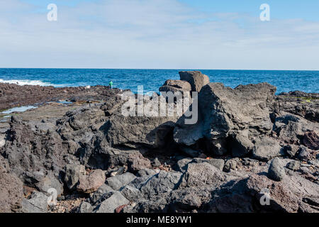 Paesaggio dalla spiaggia vulcanica di Mosteiros in Sao Miguel, Azzorre, Portogallo Foto Stock