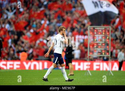 Tottenham Hotspur Harry Kane appare sconsolato dopo la Emirates FA Cup semi-match finale allo stadio di Wembley, Londra. Foto Stock