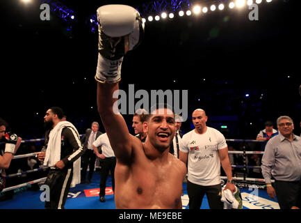 Amir Khan celebra vincendo il Concorso Super-Welterweight contro Phil Lo Greco a Echo Arena, Liverpool. Foto Stock