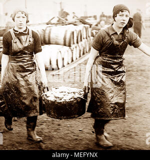 Scottish fisher ragazze (aringa grondaie e imballatori), Great Yarmouth, agli inizi del novecento Foto Stock