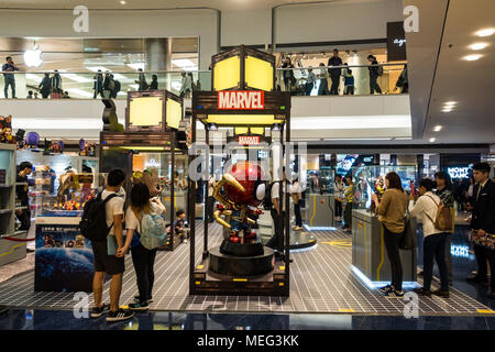 Marvel pop up store a shopping Mall (centro) in Hong Kong Foto Stock