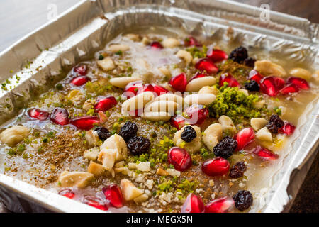 Bagno turco tradizionale Ashure Dessert (Noah budino) Foto Stock