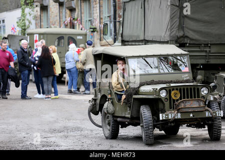 Rochdale, STATI UNITI D'AMERICA, 22 aprile 2018. 1940'd giorno, Healey Dell Riserva Naturale, Rochdale,22 aprile 2018 (C)Barbara Cook/Alamy Live News Foto Stock