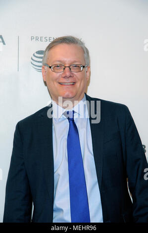 New York, Stati Uniti d'America, 21 aprile 2018. Steve giovani assiste il "Vasche da bagno su Broadway' durante lo screening 2018 Tribeca Film Festival a BMCC Tribeca PAC sul 21 aprile 2018 a New York City. Credito: Ron Adar/Alamy Live News Foto Stock