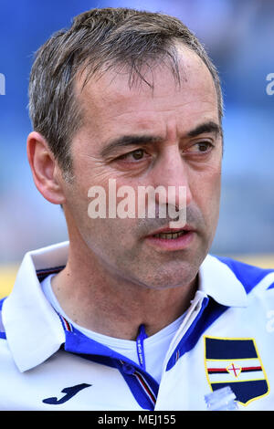 Roma, Italia. 22 apr, 2018. Il calcio di Serie A Lazio vs Sampdoria - Roma 22-Apr-2018 nella foto Sampdoria allenatore Marco Giampaolo Foto fotografo01 Credit: Indipendente Agenzia fotografica/Alamy Live News Foto Stock