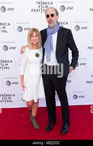 New York, Stati Uniti d'America - 22 Aprile 2018: Mary Kay Place e Kent Jones frequentare premiere di Diane durante il Tribeca Film Festival al teatro SVA Credito: lev radin/Alamy Live News Foto Stock