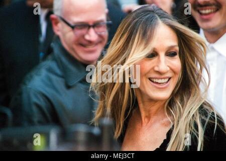 NEW YORK, NY - 19 aprile: attrice Sarah Jessica Parker frequenta un screening di 'Blu notte' durante il 2018 Tribeca Film Festival al teatro SVA on April 19, 2018 in New York City. Foto Stock