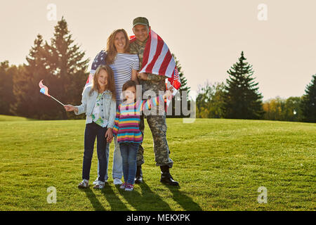 Colpo di famiglia patriottica. Foto Stock