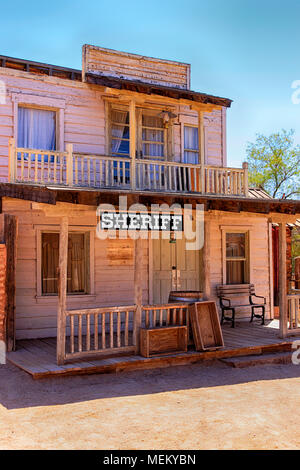 Sheriff's edificio per uffici a la vecchia pellicola di Tucson Studios parco divertimenti in Arizona Foto Stock