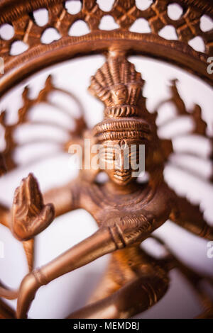 Bronze Shiva ballando. Boke Foto Stock