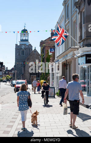 High Street, Lymington, Hampshire, Inghilterra, Regno Unito Foto Stock