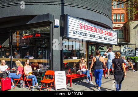 Shoreditch Cafe - l'iconica Shoreditch smerigliare Cafe a Londra la rotonda di silicio / Old Street rotonda Foto Stock