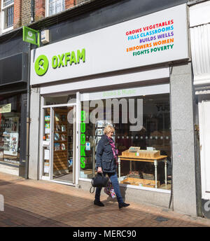 Oxfam carità bookshop, Buttermarket, Ipswich, Suffolk, Inghilterra, Regno Unito Foto Stock