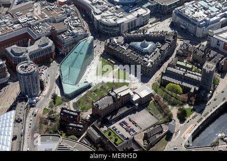 Vista aerea della Cattedrale di Manchester e Museo Nazionale del Calcio Foto Stock