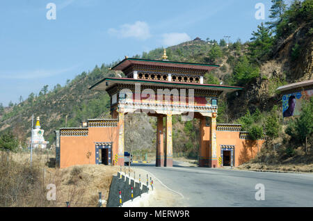 Gateway in entrata alla città, Thimphu Bhutan Foto Stock