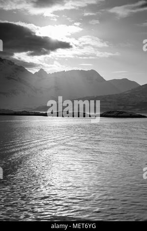 Paesaggio norvegese - Alpi Lyngen Tramonto Foto Stock