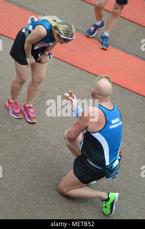 Xxxviii VIRGIN LONDON MARATHON 2018 Foto Stock